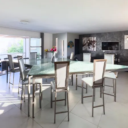 Grande Maison Moderne Avec Piscine 10 Personnes Villa *