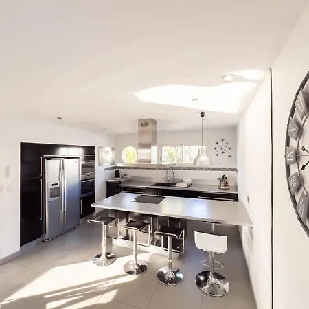 Grande Maison Moderne Avec Piscine 10 Personnes