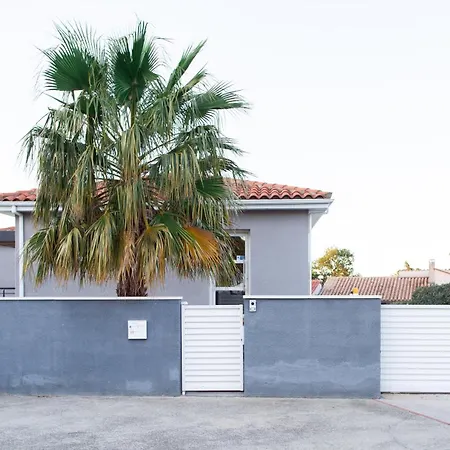 Grande Maison Moderne Avec Piscine 10 Personnes Trouillas