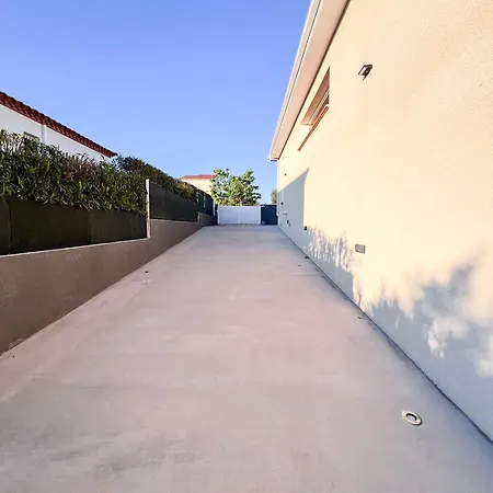 Grande Maison Moderne Avec Piscine 10 Personnes Trouillas