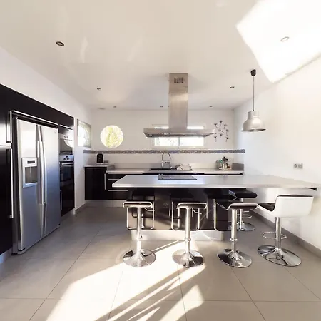Grande Maison Moderne Avec Piscine 10 Personnes Villa