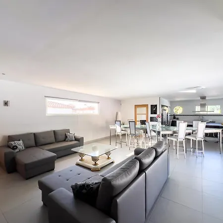 Villa Grande Maison Moderne Avec Piscine 10 Personnes Trouillas