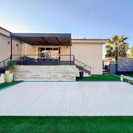 Grande Maison Moderne Avec Piscine 10 Personnes *